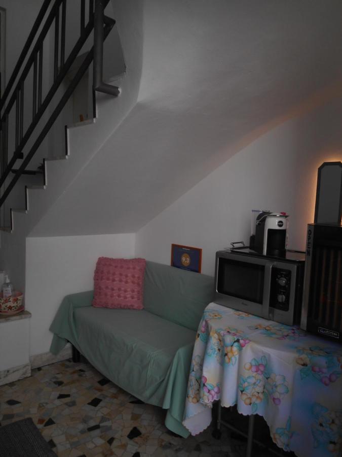 Le Rose Malpensa Bed & Breakfast บุสโตอาร์ซีซีโอ ภายนอก รูปภาพ