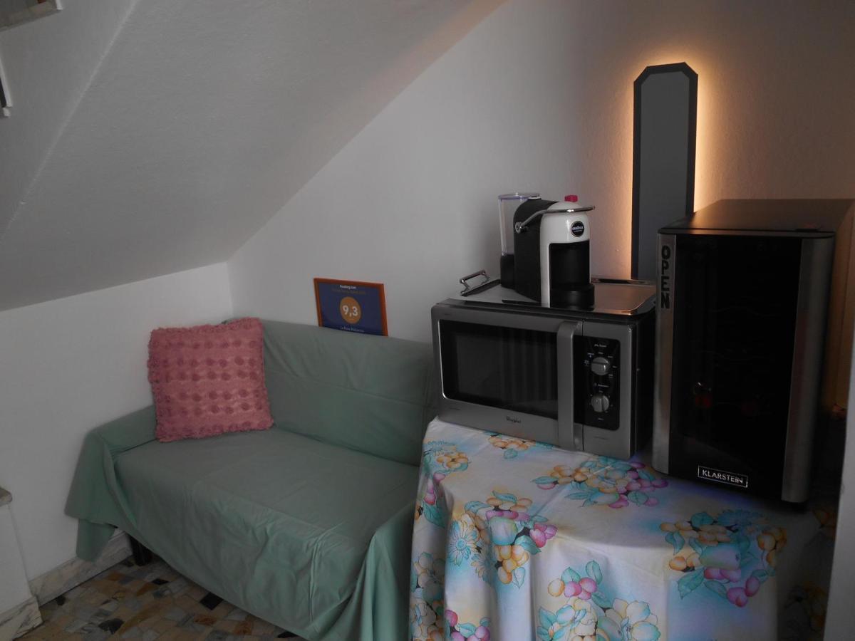 Le Rose Malpensa Bed & Breakfast บุสโตอาร์ซีซีโอ ภายนอก รูปภาพ